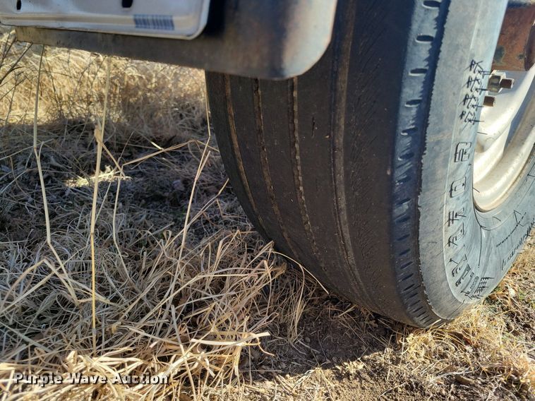 image for item LG9517 1999 Cash Brothers  roll-off container trailer