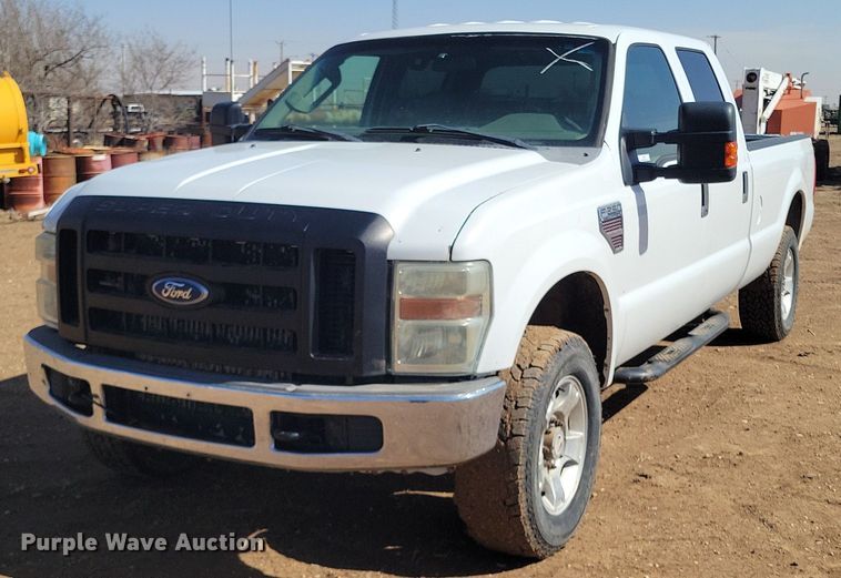 image for item LG9518 2008 Ford F250 Super Duty  Crew Cab pickup truck