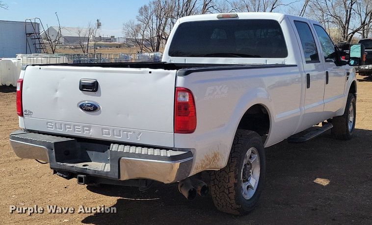 image for item LG9518 2008 Ford F250 Super Duty  Crew Cab pickup truck