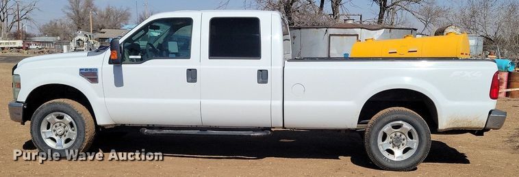 image for item LG9518 2008 Ford F250 Super Duty  Crew Cab pickup truck