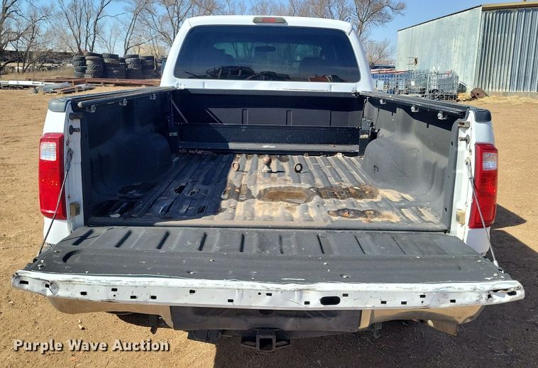 image for item LG9518 2008 Ford F250 Super Duty  Crew Cab pickup truck