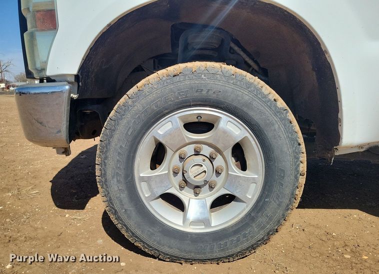 image for item LG9518 2008 Ford F250 Super Duty  Crew Cab pickup truck