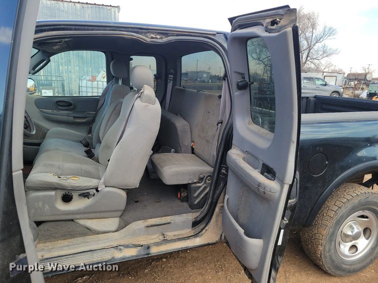 image for item LG9519 2003 Ford F150  SuperCab pickup truck