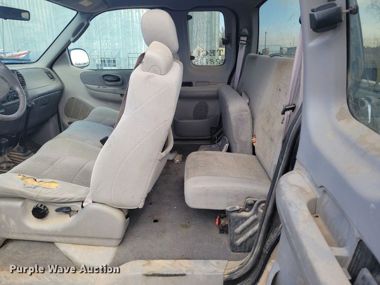 image for item LG9519 2003 Ford F150  SuperCab pickup truck