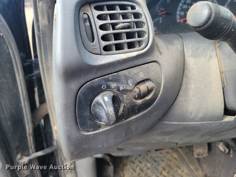 image for item LG9519 2003 Ford F150  SuperCab pickup truck