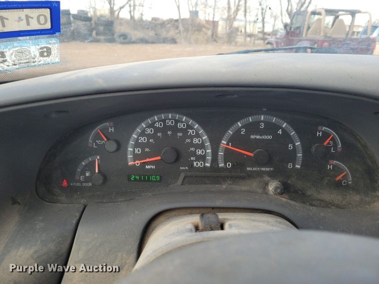 image for item LG9519 2003 Ford F150  SuperCab pickup truck