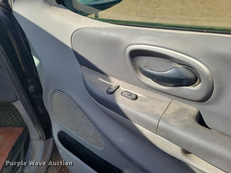 image for item LG9519 2003 Ford F150  SuperCab pickup truck