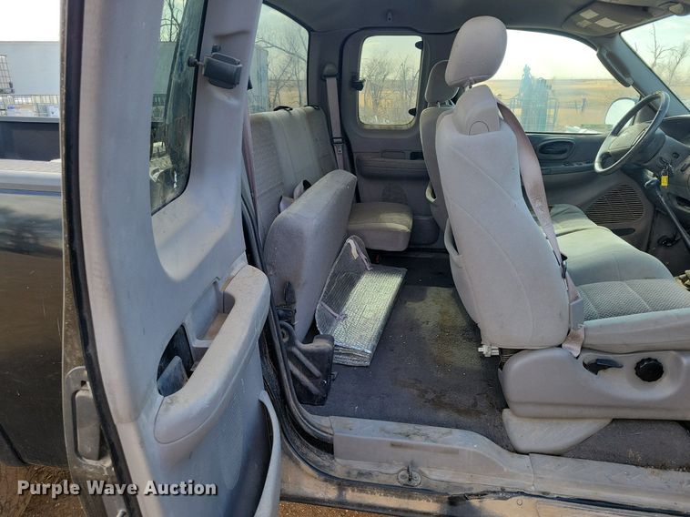 image for item LG9519 2003 Ford F150  SuperCab pickup truck