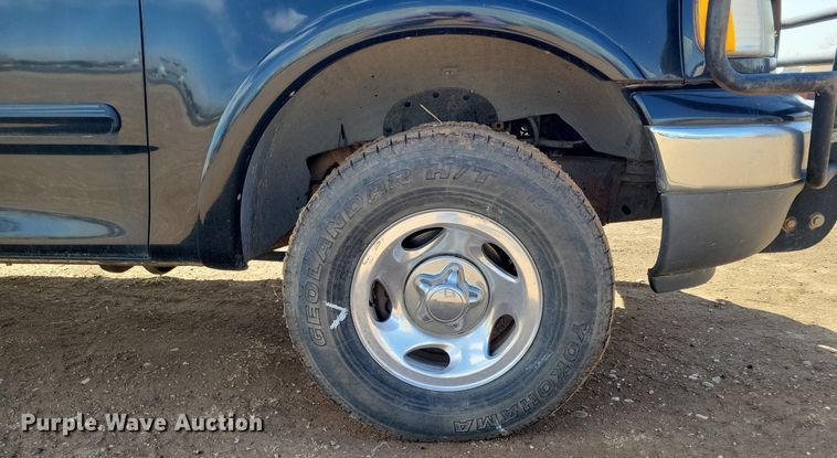 image for item LG9519 2003 Ford F150  SuperCab pickup truck