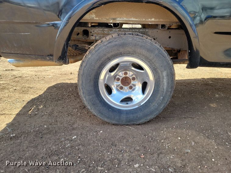 image for item LG9519 2003 Ford F150  SuperCab pickup truck