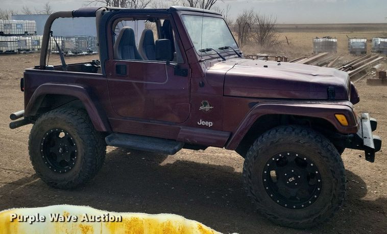 image for item LG9520 2002 Jeep Wrangler  SUV