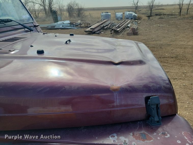 image for item LG9520 2002 Jeep Wrangler  SUV