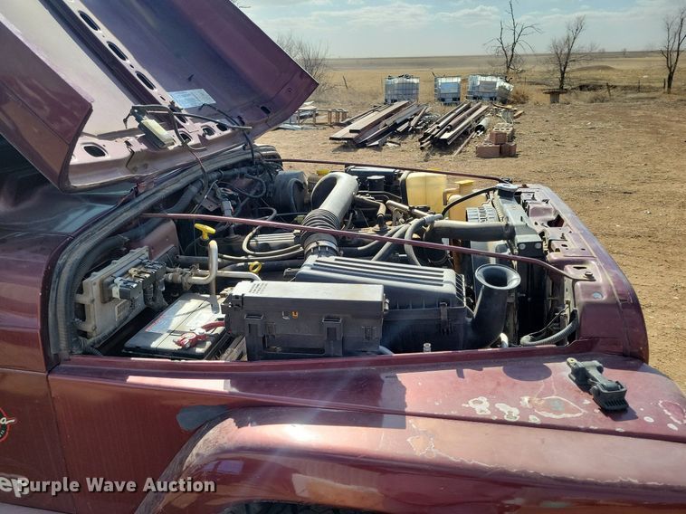 image for item LG9520 2002 Jeep Wrangler  SUV