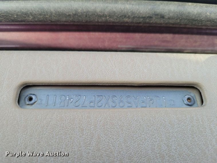 image for item LG9520 2002 Jeep Wrangler  SUV