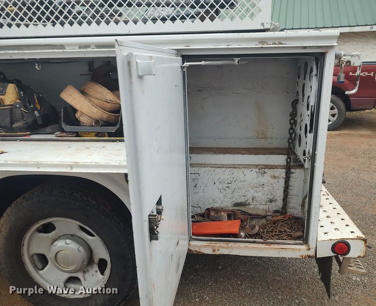 image for item LG9543 2005 Ford  F350 Super Duty  utility bed pickup truck