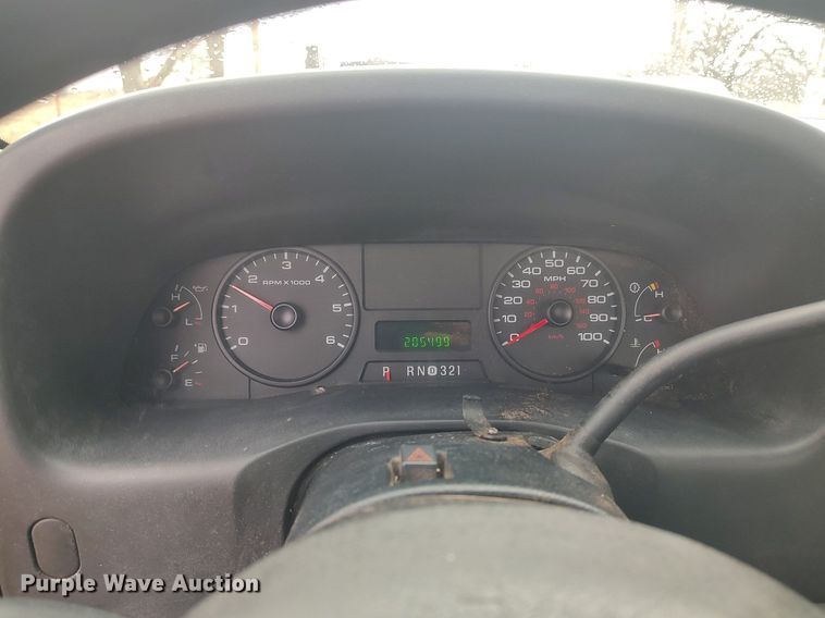 image for item LG9543 2005 Ford  F350 Super Duty  utility bed pickup truck