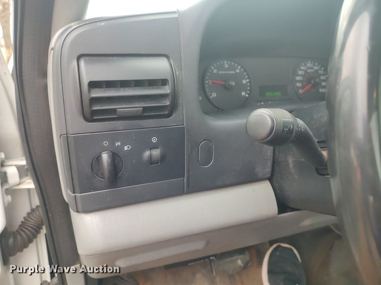 image for item LG9543 2005 Ford  F350 Super Duty  utility bed pickup truck