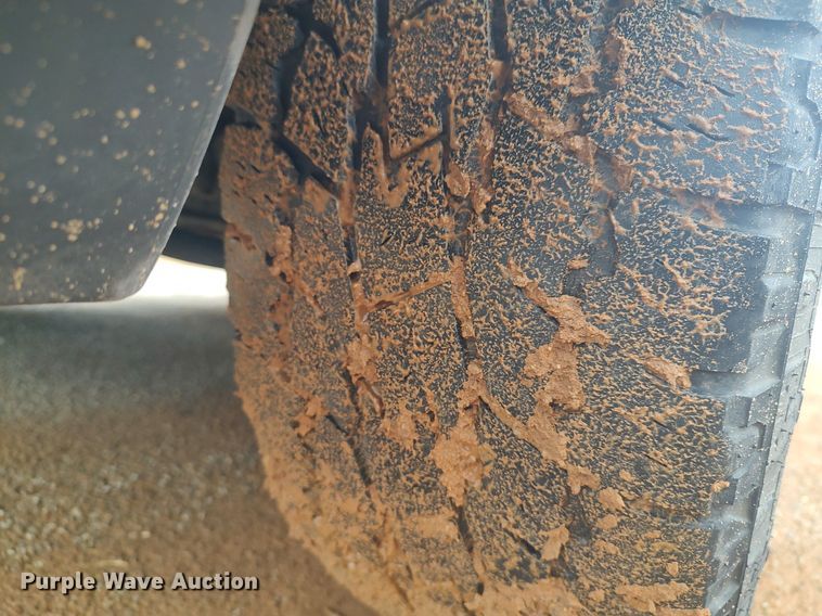 image for item LG9543 2005 Ford  F350 Super Duty  utility bed pickup truck