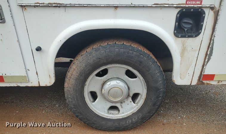 image for item LG9543 2005 Ford  F350 Super Duty  utility bed pickup truck