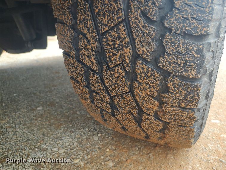 image for item LG9543 2005 Ford  F350 Super Duty  utility bed pickup truck