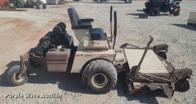 image for item LG9546 Grasshopper 725K  ZTR lawn mower