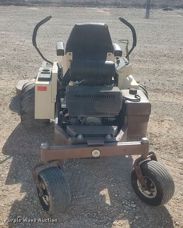 image for item LG9546 Grasshopper 725K  ZTR lawn mower