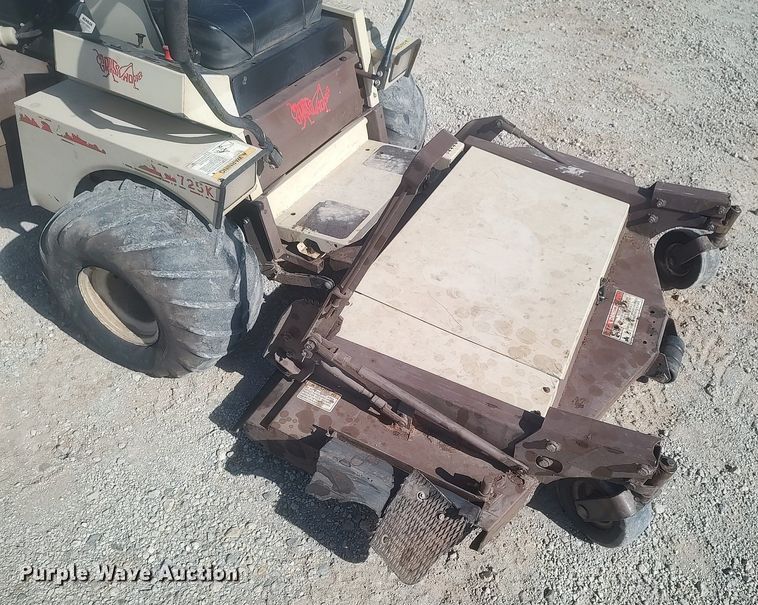 image for item LG9546 Grasshopper 725K  ZTR lawn mower