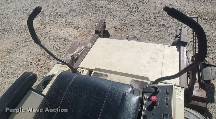 image for item LG9546 Grasshopper 725K  ZTR lawn mower