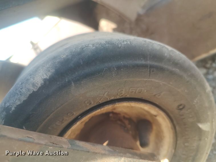 image for item LG9546 Grasshopper 725K  ZTR lawn mower