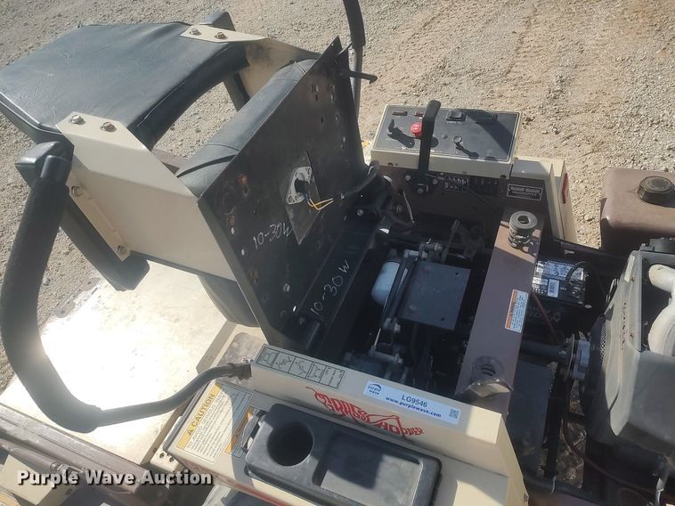 image for item LG9546 Grasshopper 725K  ZTR lawn mower