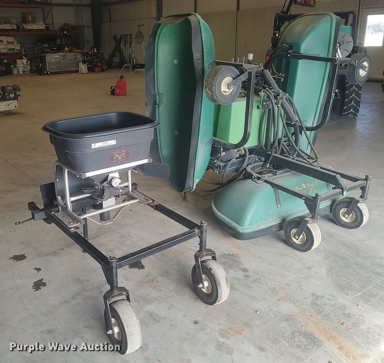 image for item LG9550 Spreader