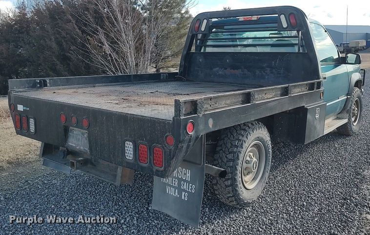 image for item LG9559 1998 Chevrolet K3500  flatbed pickup truck