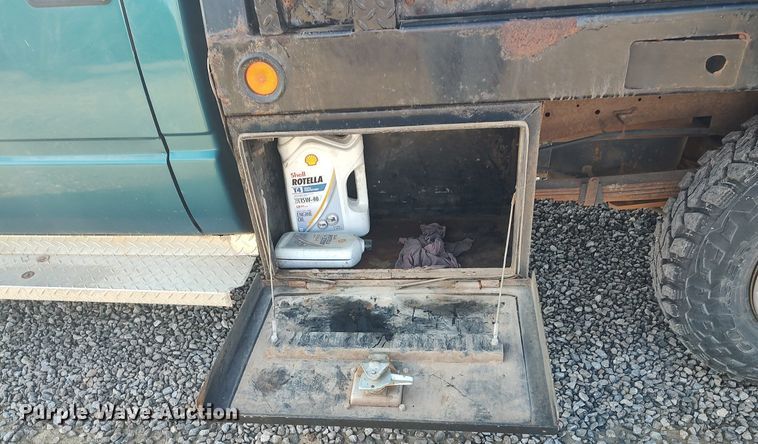 image for item LG9559 1998 Chevrolet K3500  flatbed pickup truck