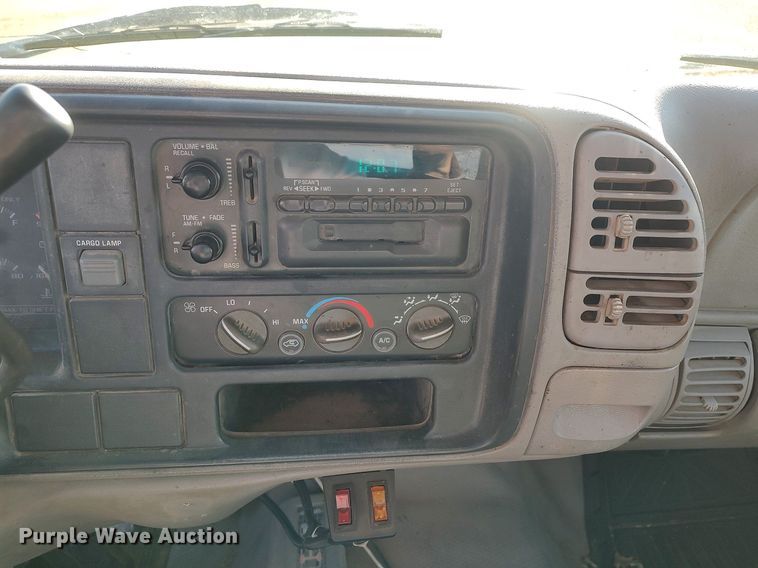 image for item LG9559 1998 Chevrolet K3500  flatbed pickup truck