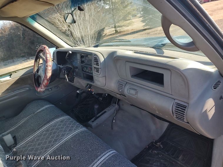 image for item LG9559 1998 Chevrolet K3500  flatbed pickup truck