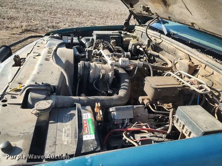 image for item LG9559 1998 Chevrolet K3500  flatbed pickup truck