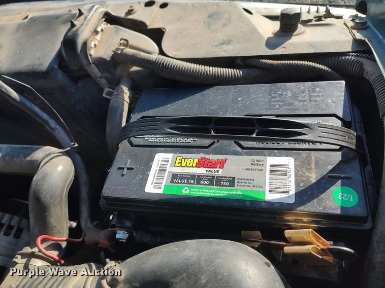 image for item LG9559 1998 Chevrolet K3500  flatbed pickup truck