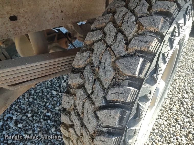 image for item LG9559 1998 Chevrolet K3500  flatbed pickup truck