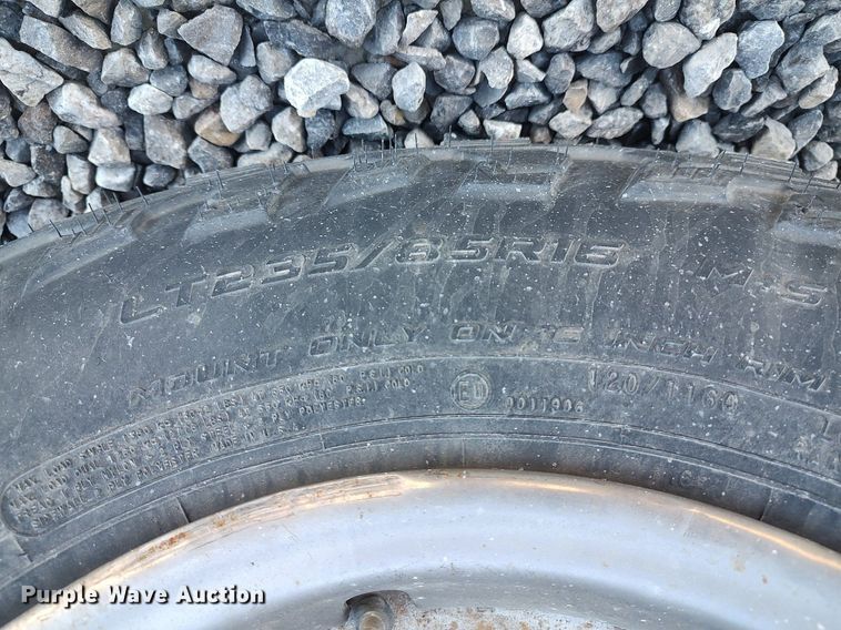 image for item LG9559 1998 Chevrolet K3500  flatbed pickup truck