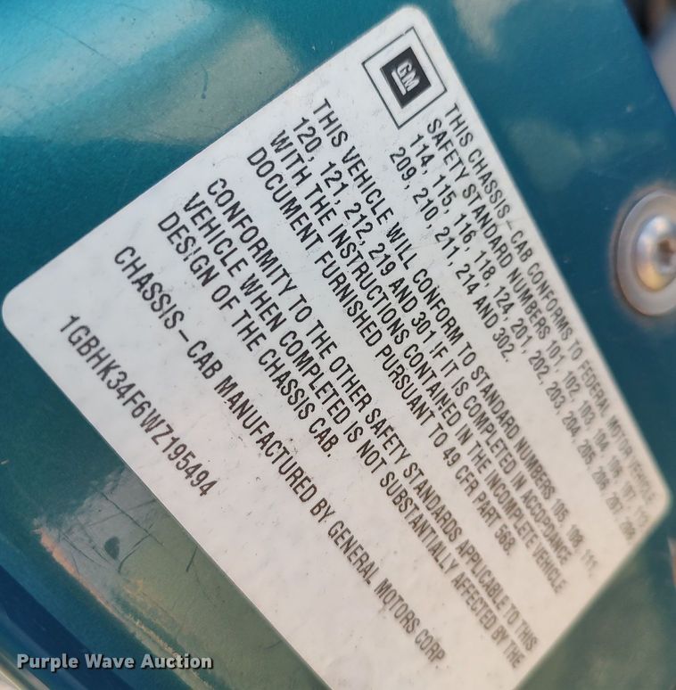 image for item LG9559 1998 Chevrolet K3500  flatbed pickup truck