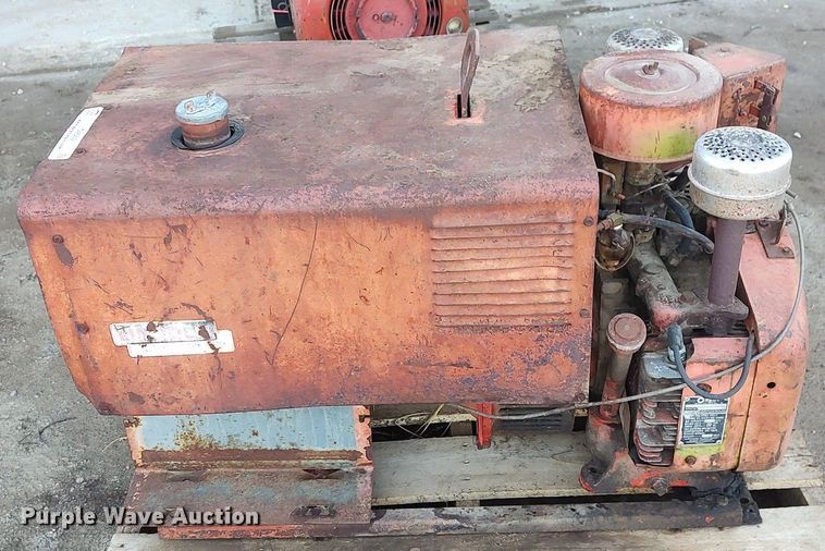 image for item LG9560 Lincoln Lincwelder 225  welder/generator