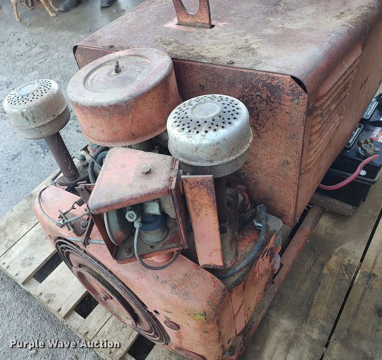 image for item LG9560 Lincoln Lincwelder 225  welder/generator