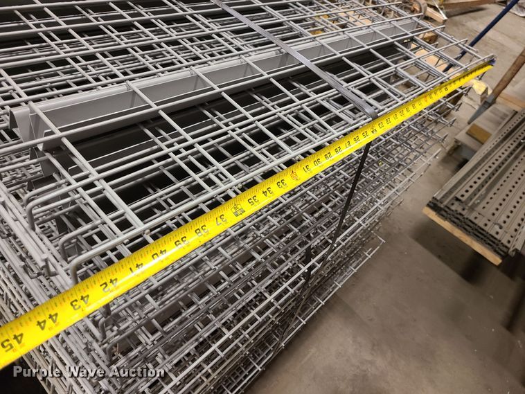 image for item LH9790 Wire shelving