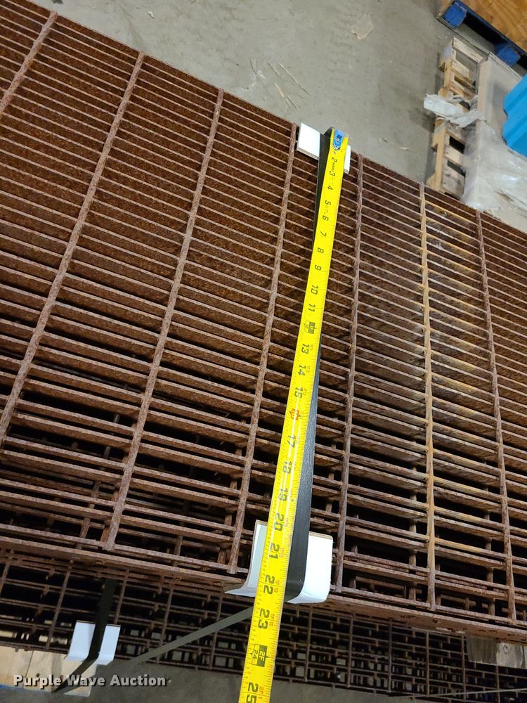 image for item LH9793 Steel grates