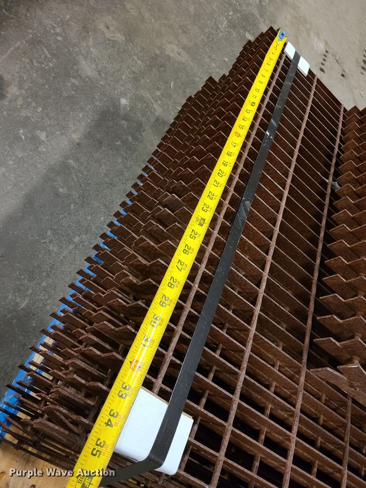 image for item LH9793 Steel grates