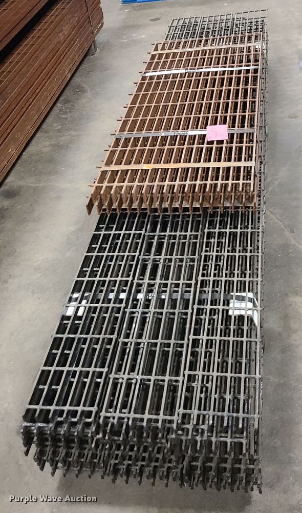 image for item LH9794 Steel grates