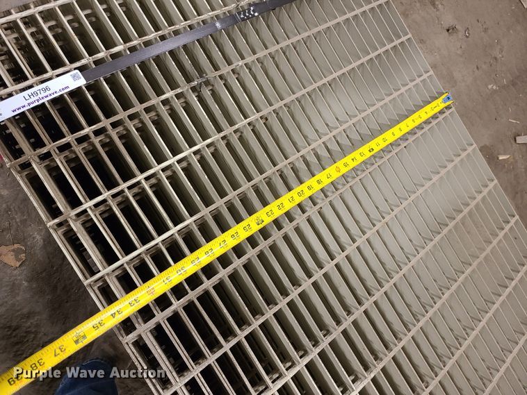 image for item LH9796 Steel grates