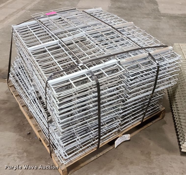 image for item LH9797 Wire shelving