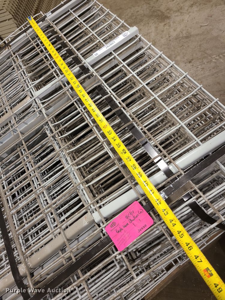 image for item LH9797 Wire shelving