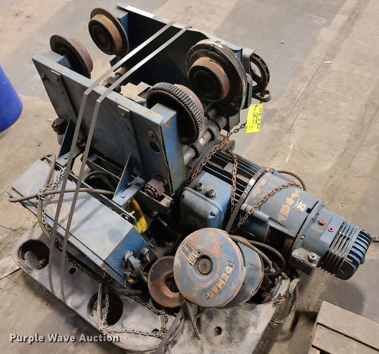 image for item LH9799 Demac hoist